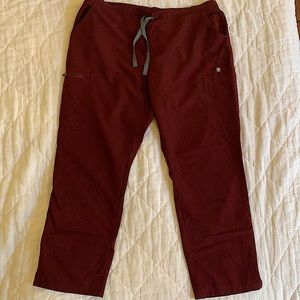 Figs yola skinny scrub pants maroon